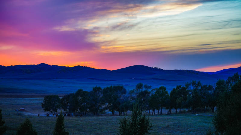 乌兰布统暮色山野风光