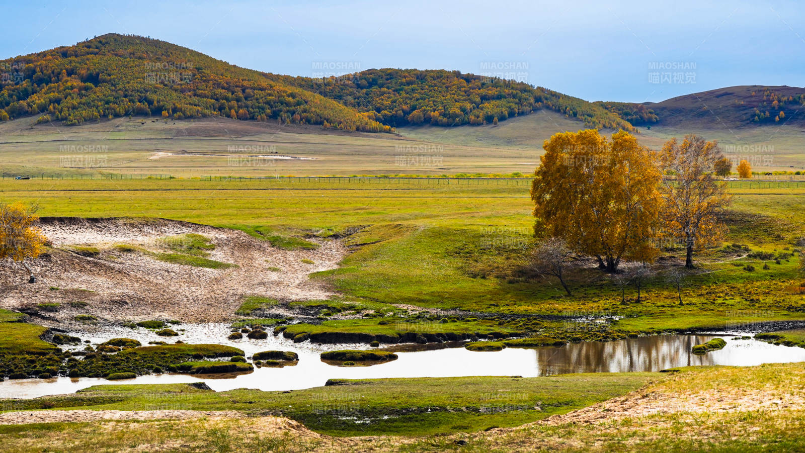 乌兰布统秋日草原风光
