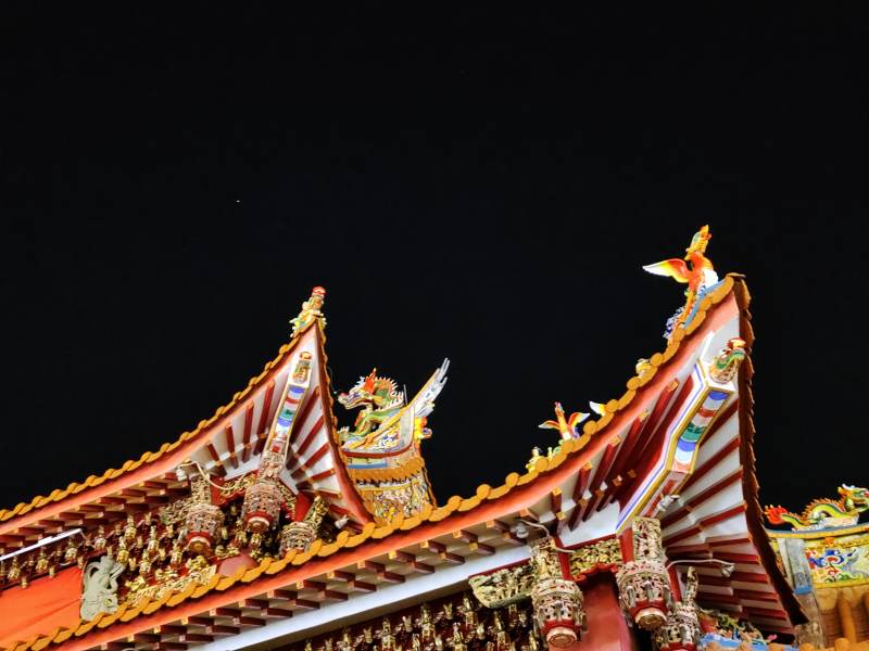 厦门古建筑屋檐夜景