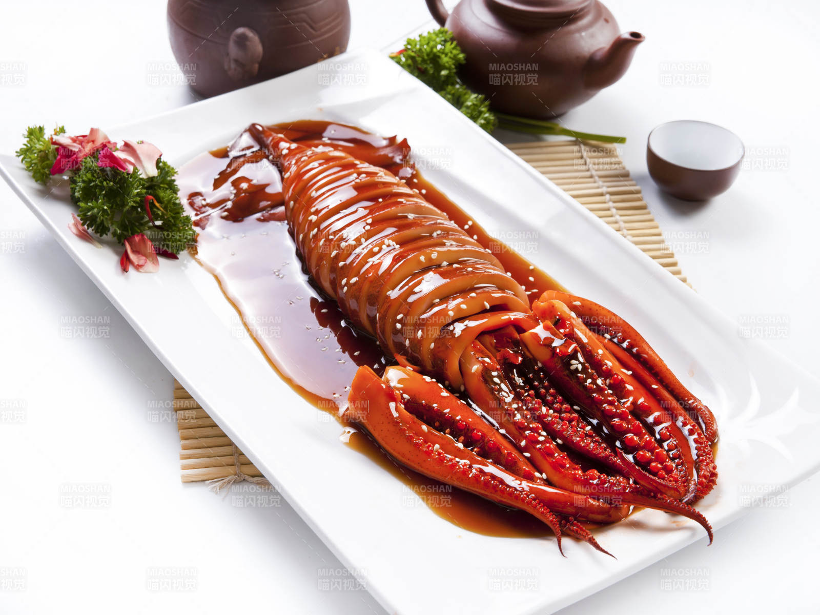 澆汁鐵板魷魚燒