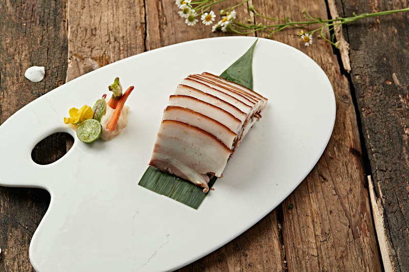 精致肉卷配蔬果