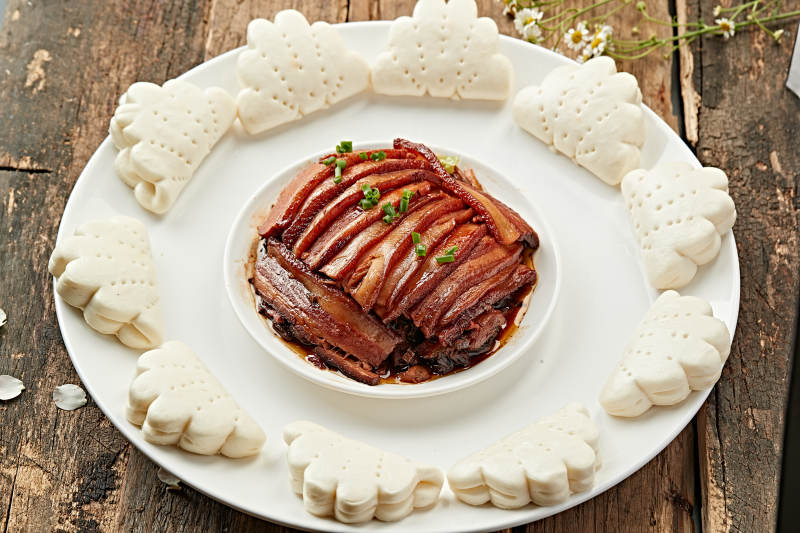 梅菜扣肉配花馍