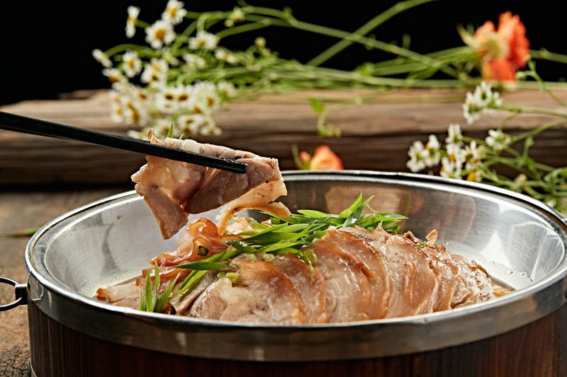 红油豆豉蒸肘花