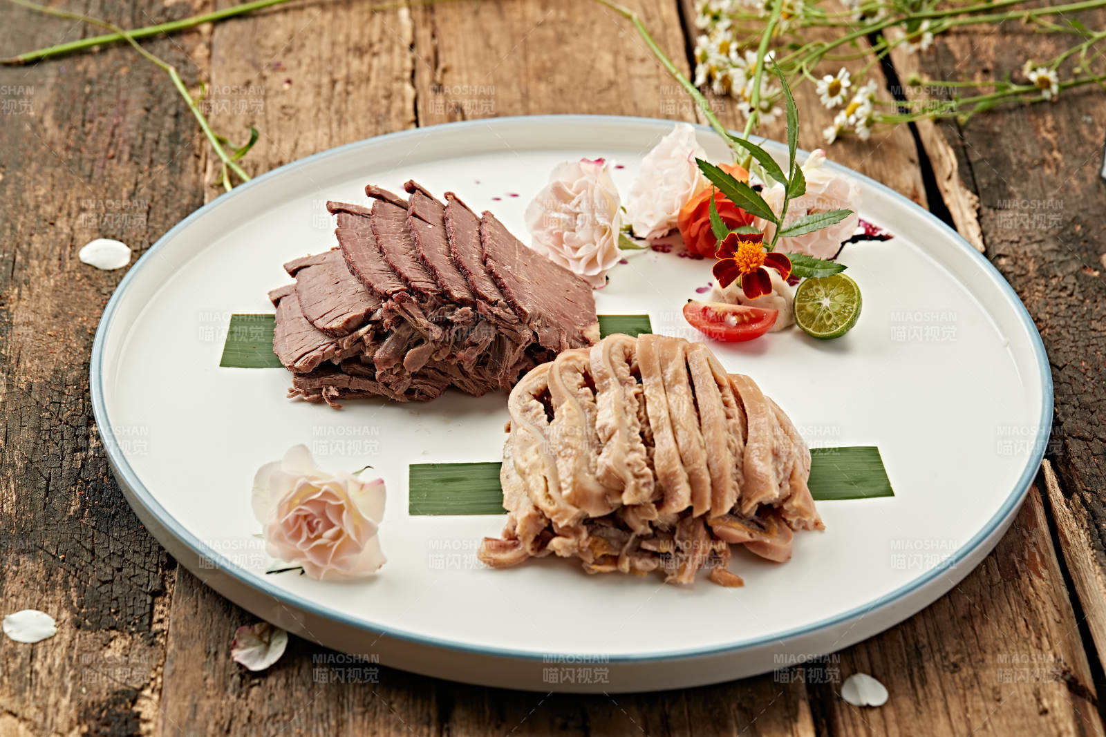 酱驴肉切片拼驴板肠