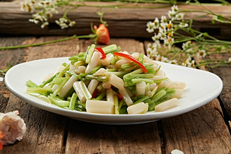 芹菜炒藕带