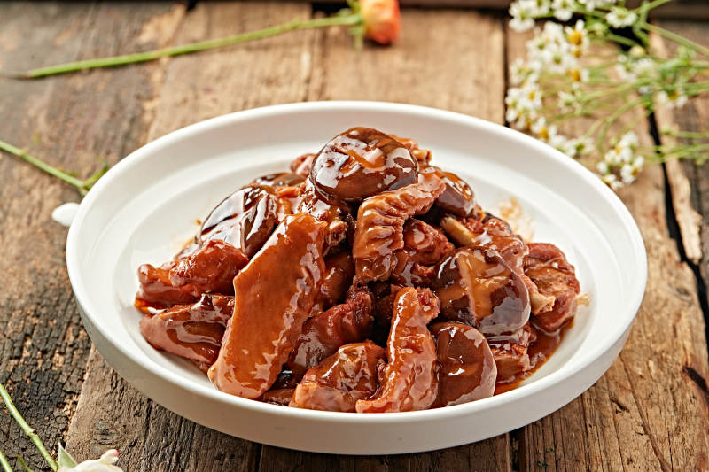 红烧鸡块炖香菇