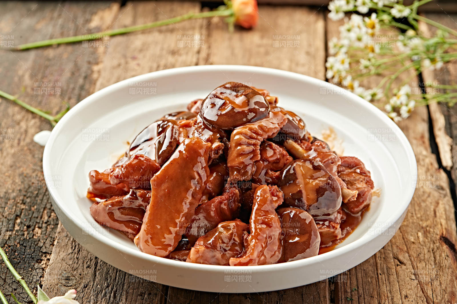 红烧鸡块炖香菇