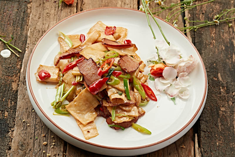 香辣牛肉炒面片