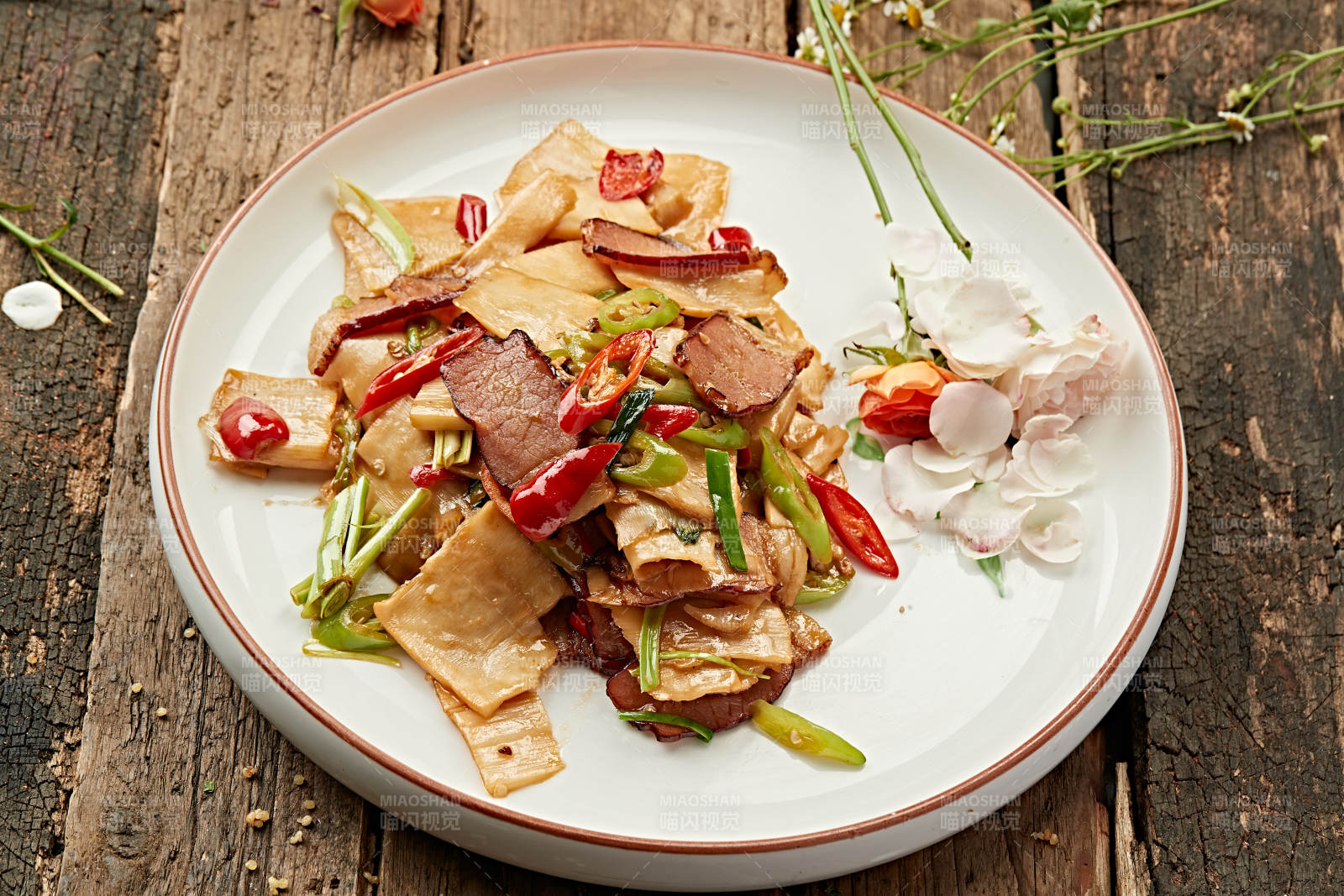 香辣牛肉炒面片