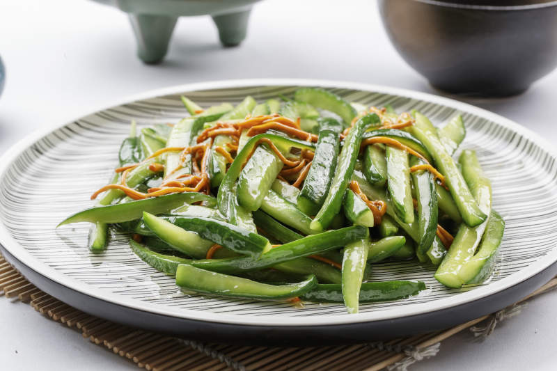 凉拌黄瓜胡萝卜