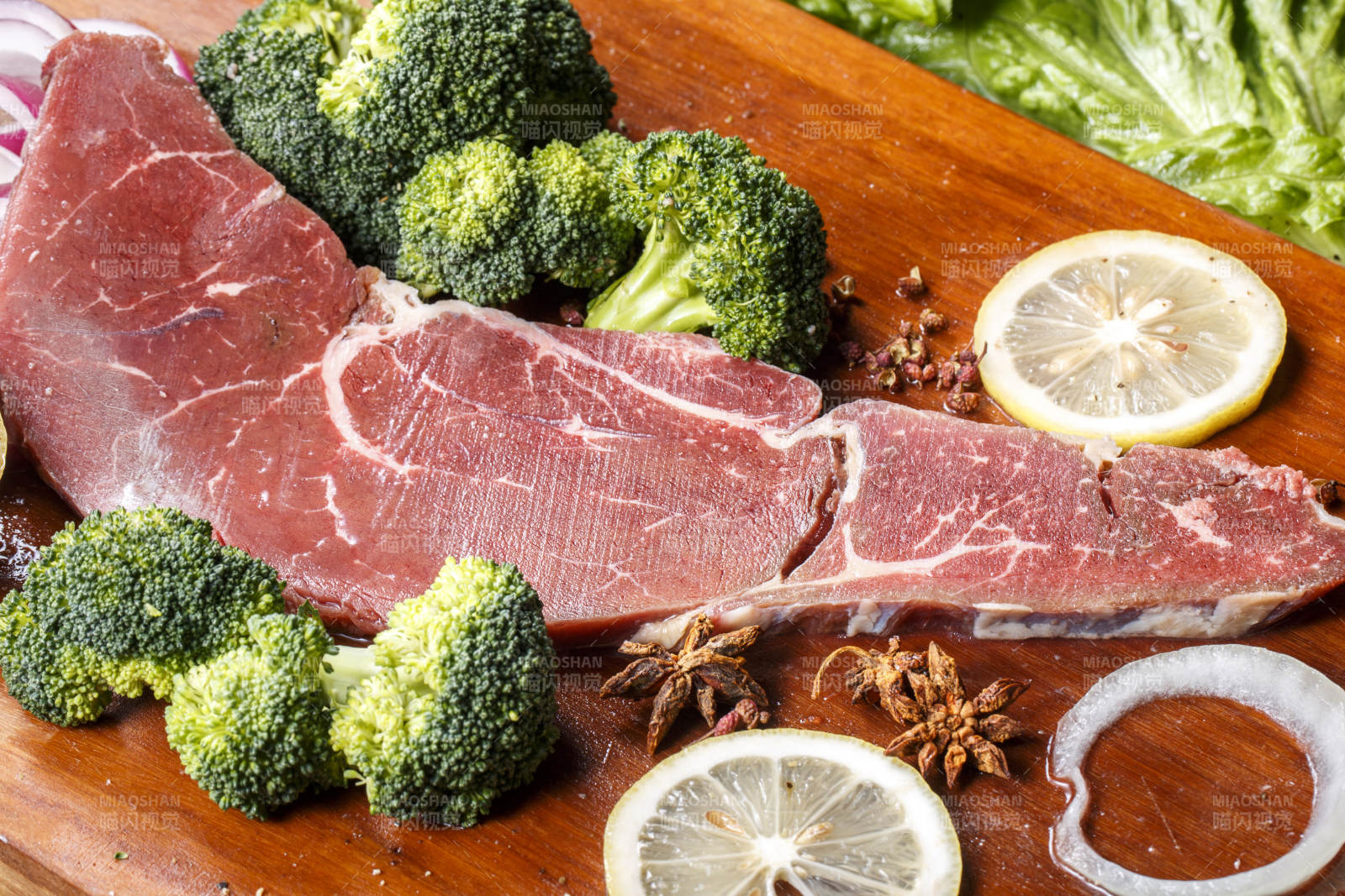 鲜肉配菜准备中