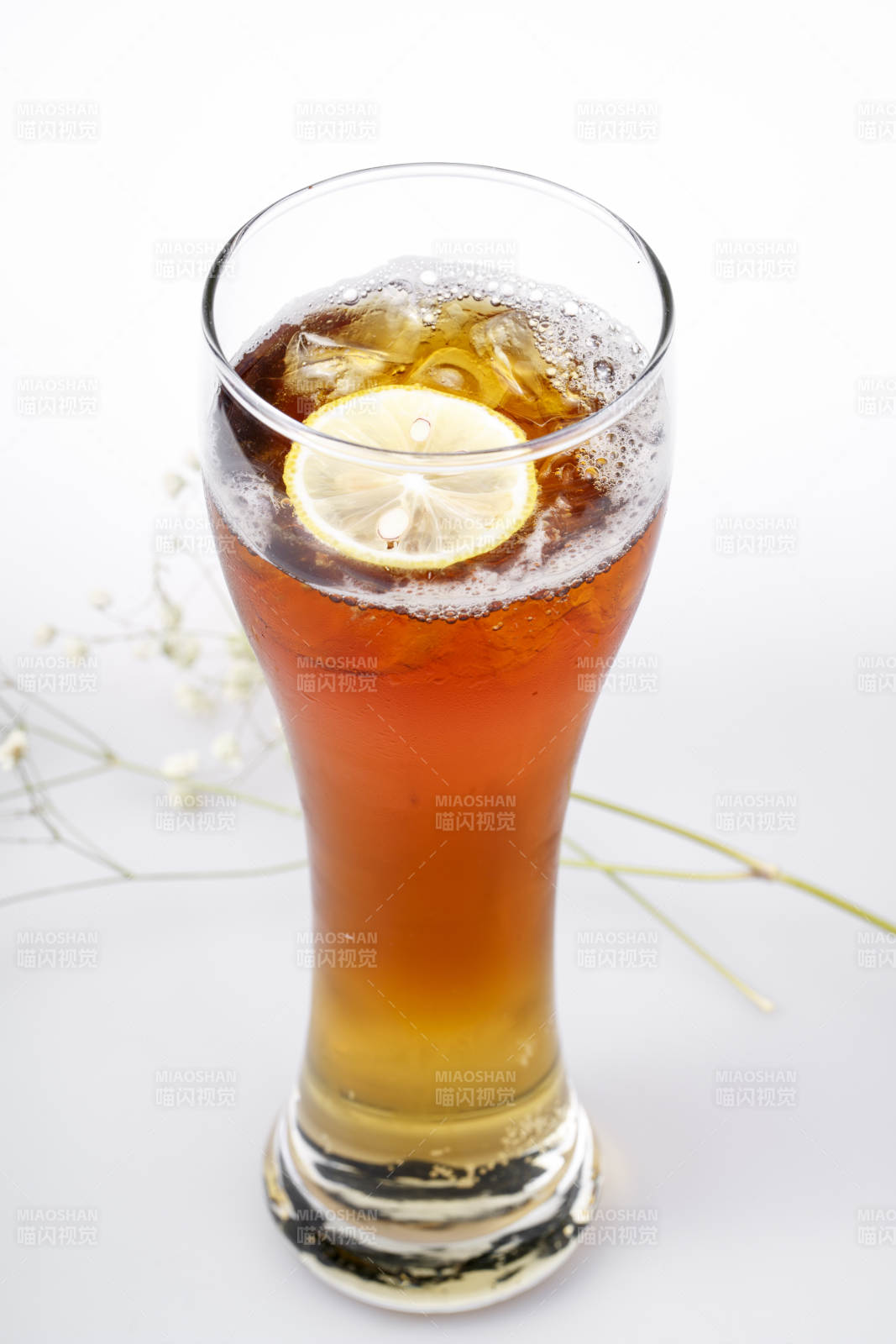冰镇柠檬茶饮