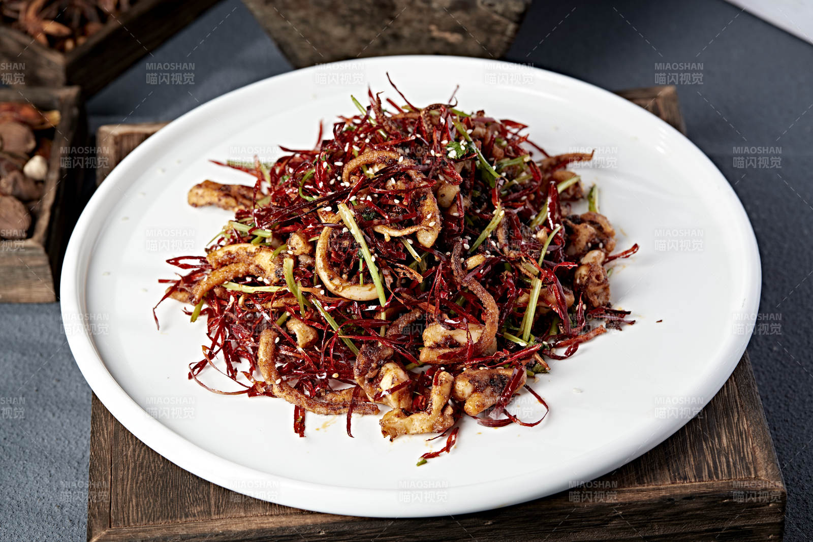 辣味鱿鱼丝拌菜