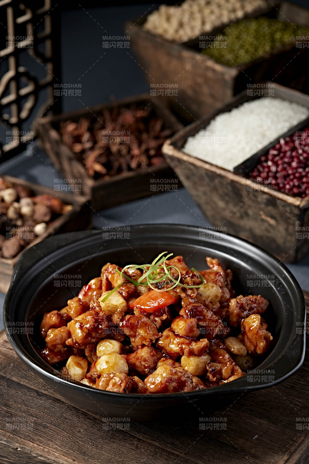 宫保鸡丁 香辣诱人