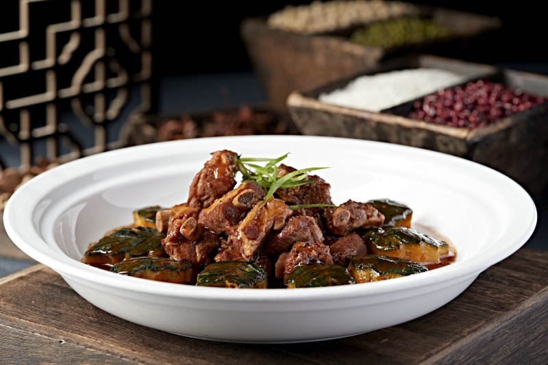 红烧排骨配青瓜