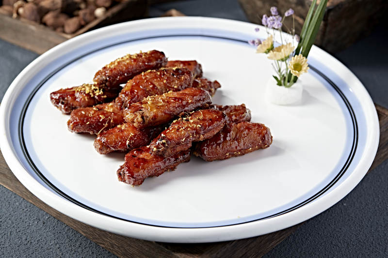 香辣鸡翅摆盘