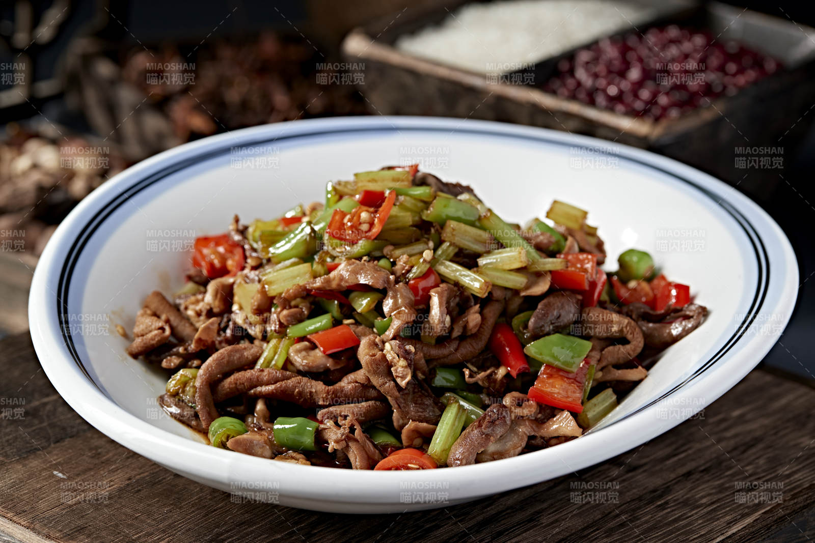 炒鸡胗配青红椒