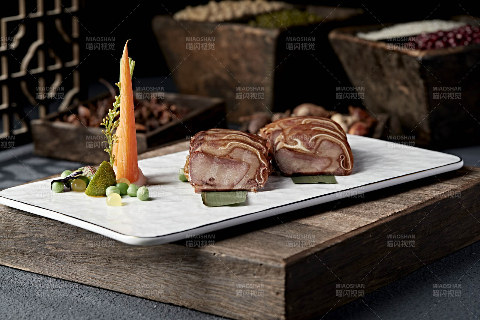 精致肉卷配时蔬