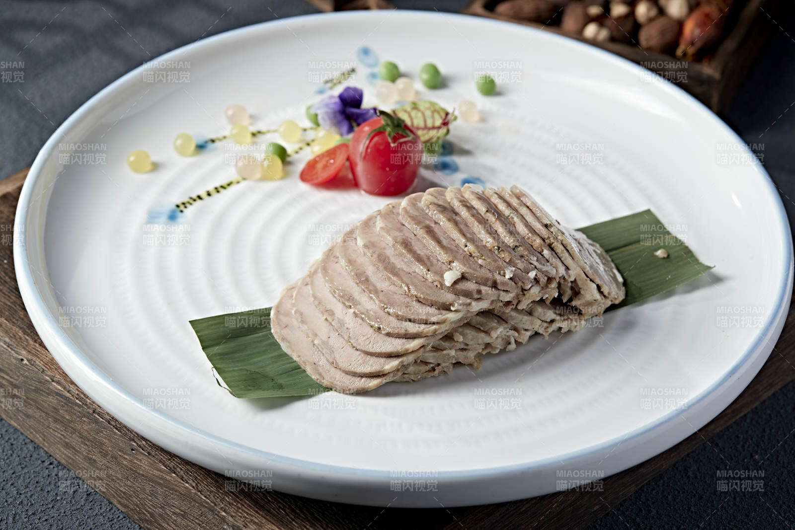 精致日式料理摆盘