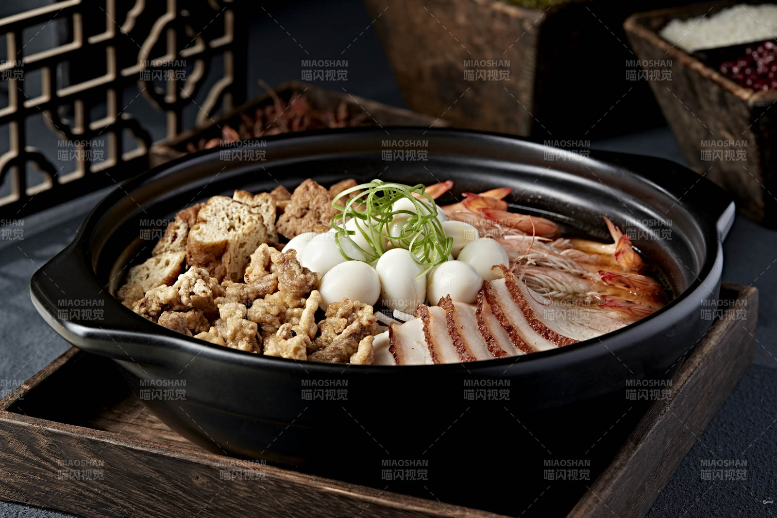 美味日式火锅拼盘