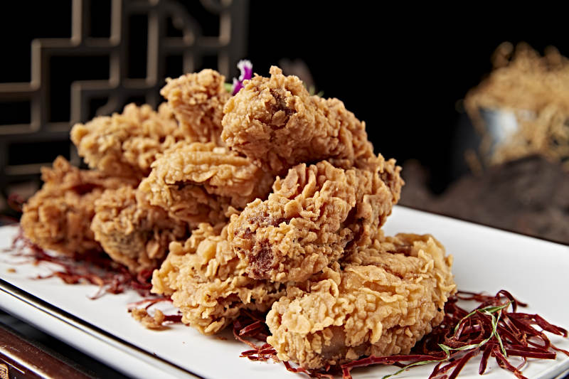 金黄酥脆炸鸡块