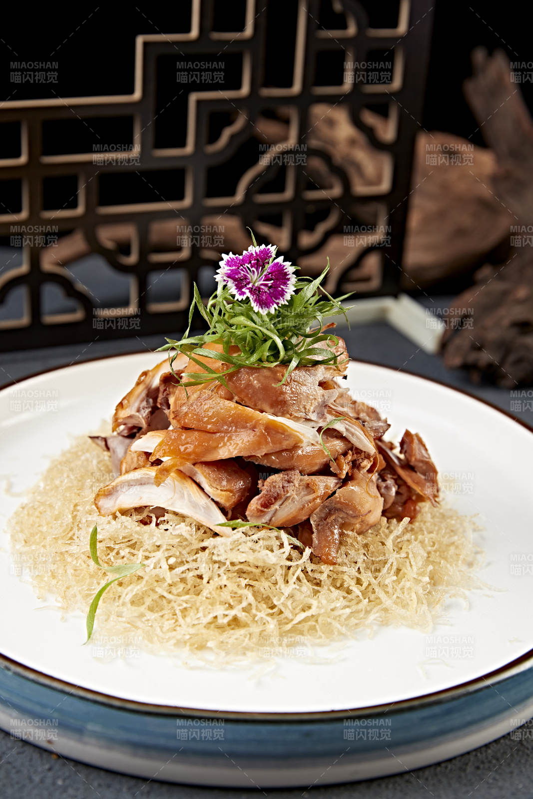 美味凉菜手撕熏鸡