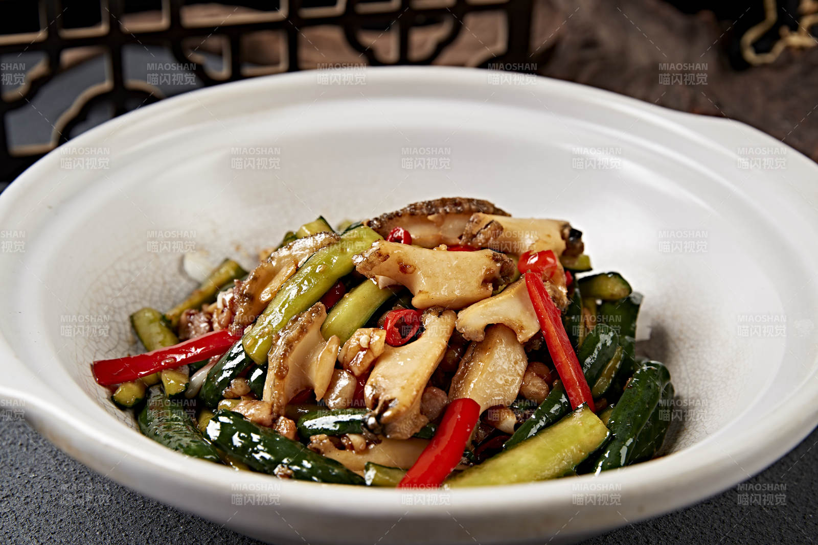 酱烧彩椒乳瓜鲜鲍鱼