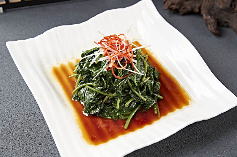 凉拌菠菜配红油