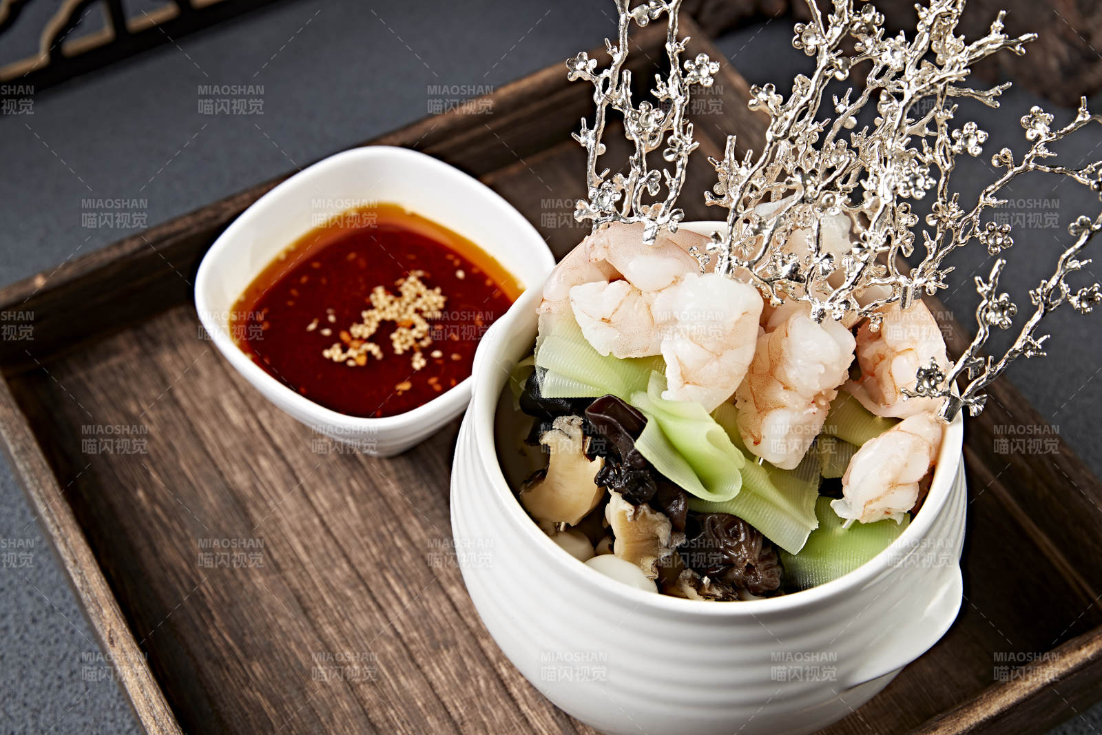 蘸汁冷锅串串香