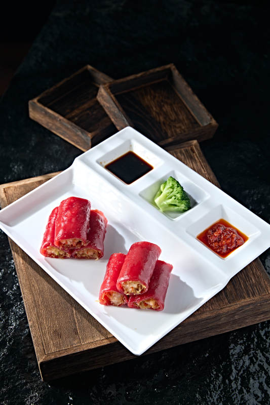 港式茶餐红曲米皮肠粉炸蛋猪肉卷