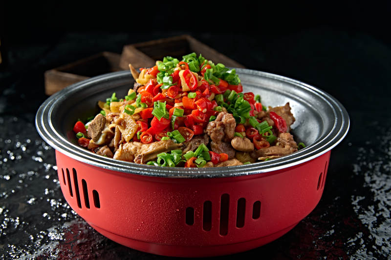 湘味葱香剁椒炒鸡块