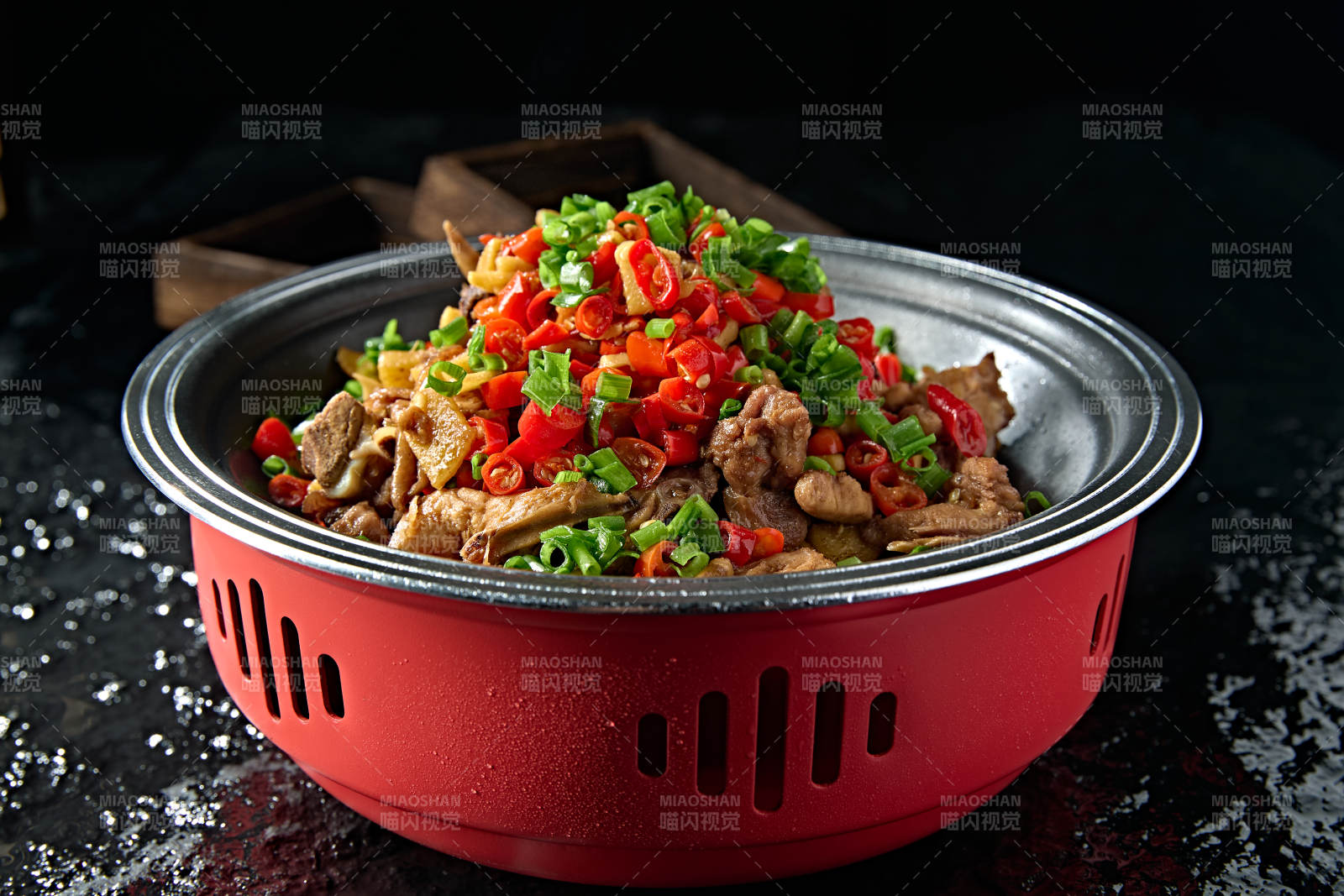 湘味葱香剁椒炒鸡块