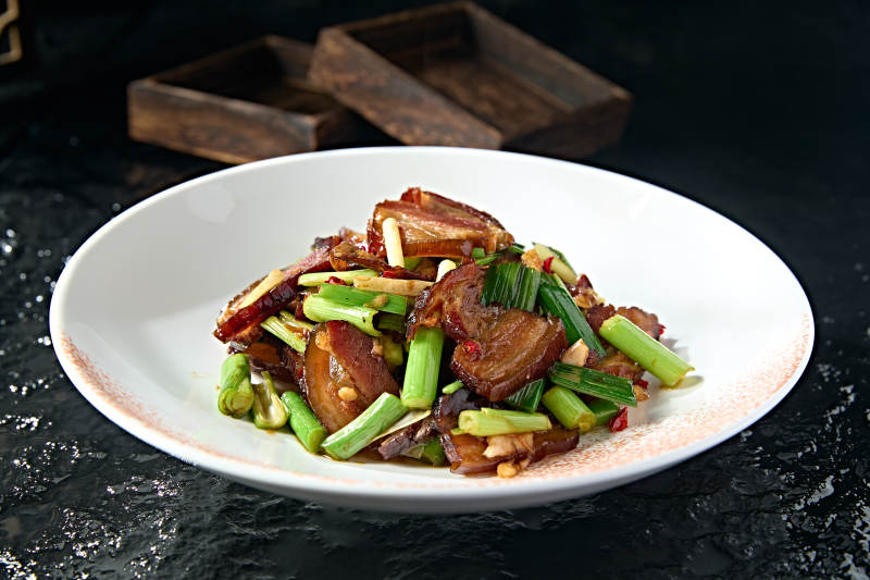蒜苗炒腊肉