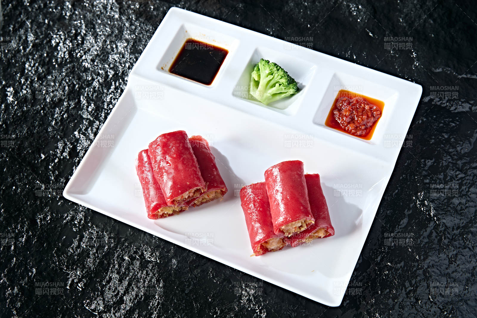 港式茶餐红曲米皮肠粉炸蛋猪肉卷