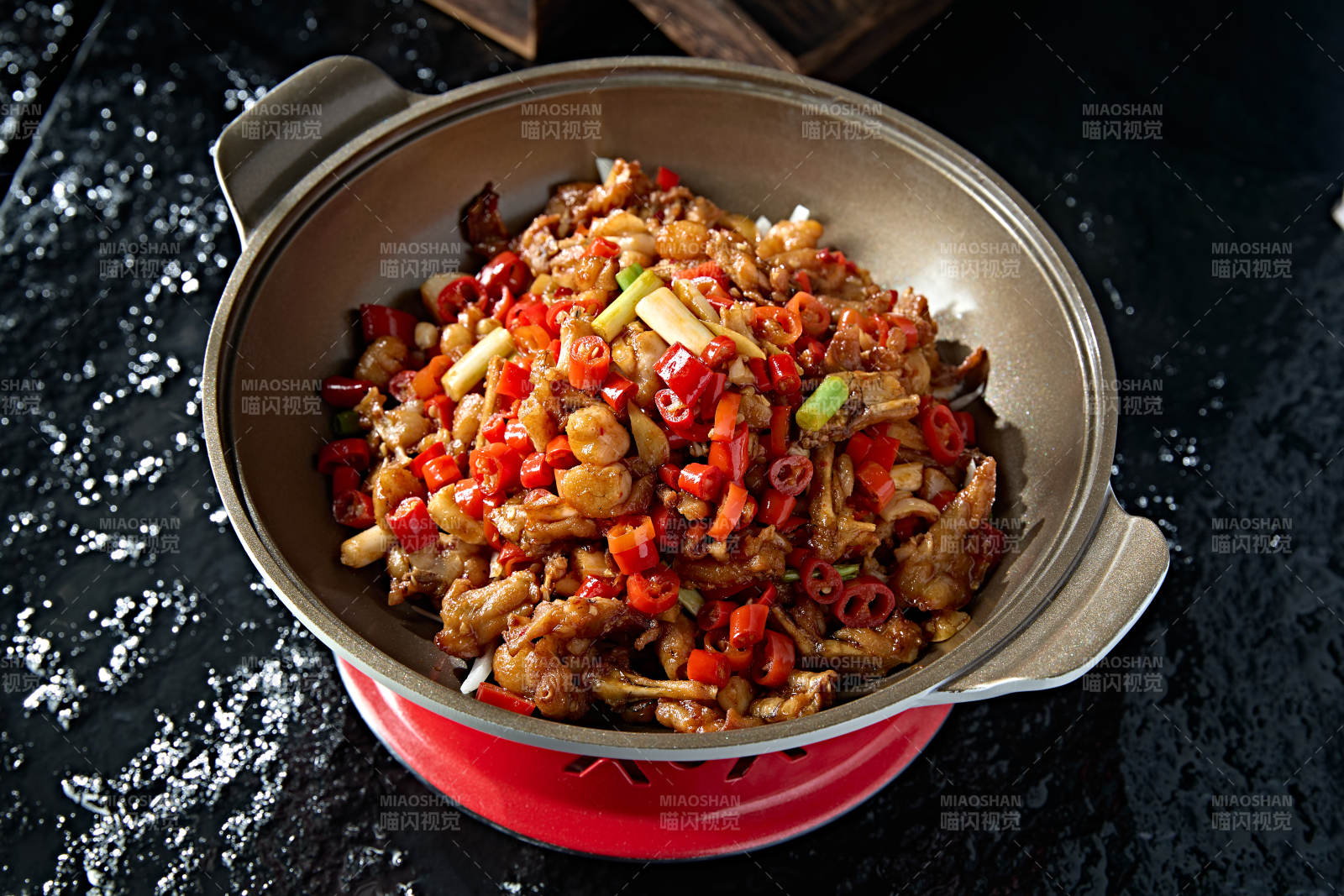 香辣鱿鱼炒菜