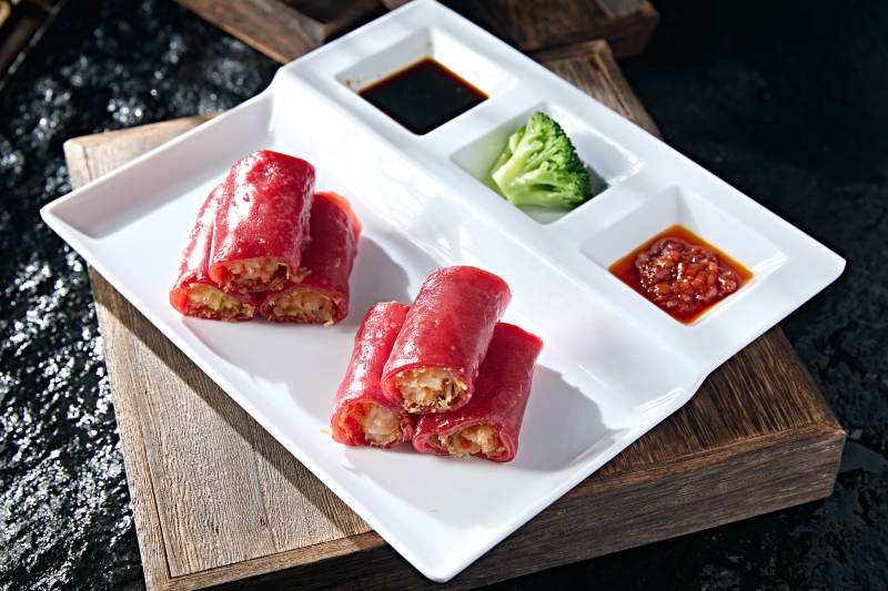 港式茶餐红曲米皮肠粉炸蛋猪肉卷