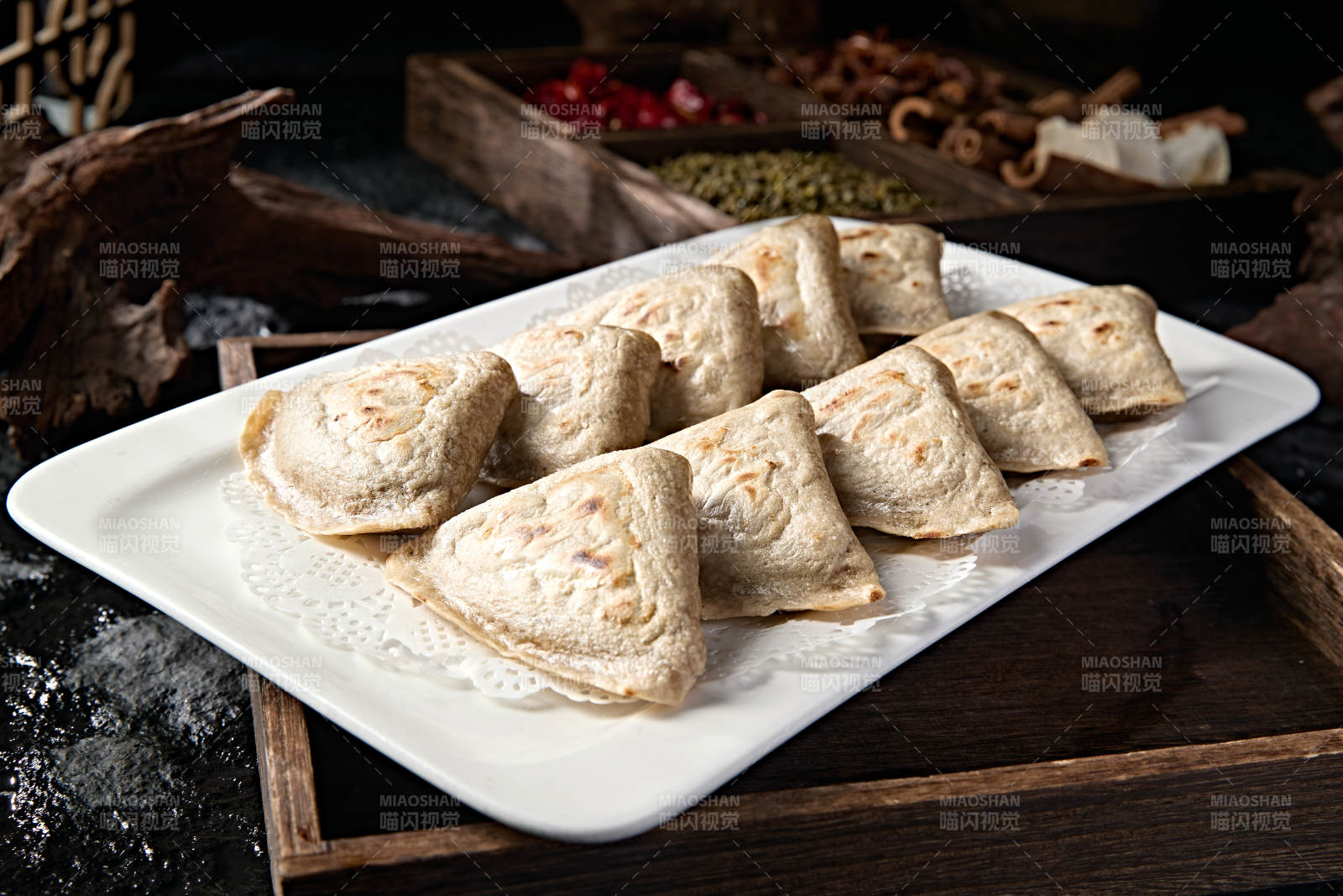 金黄酥脆的煎饺