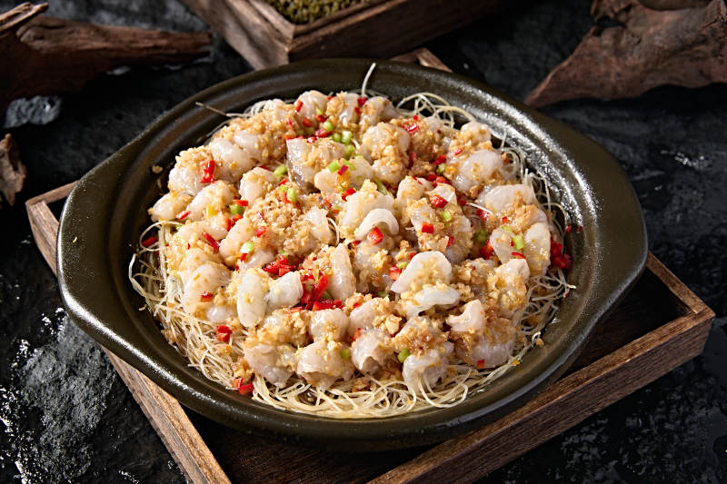 中餐美食蒜蓉米椒砂锅粉丝虾