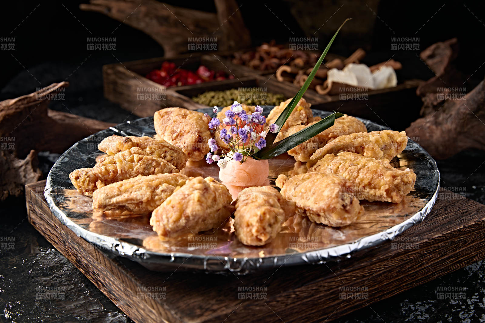 金黄酥脆鸡翅拼盘