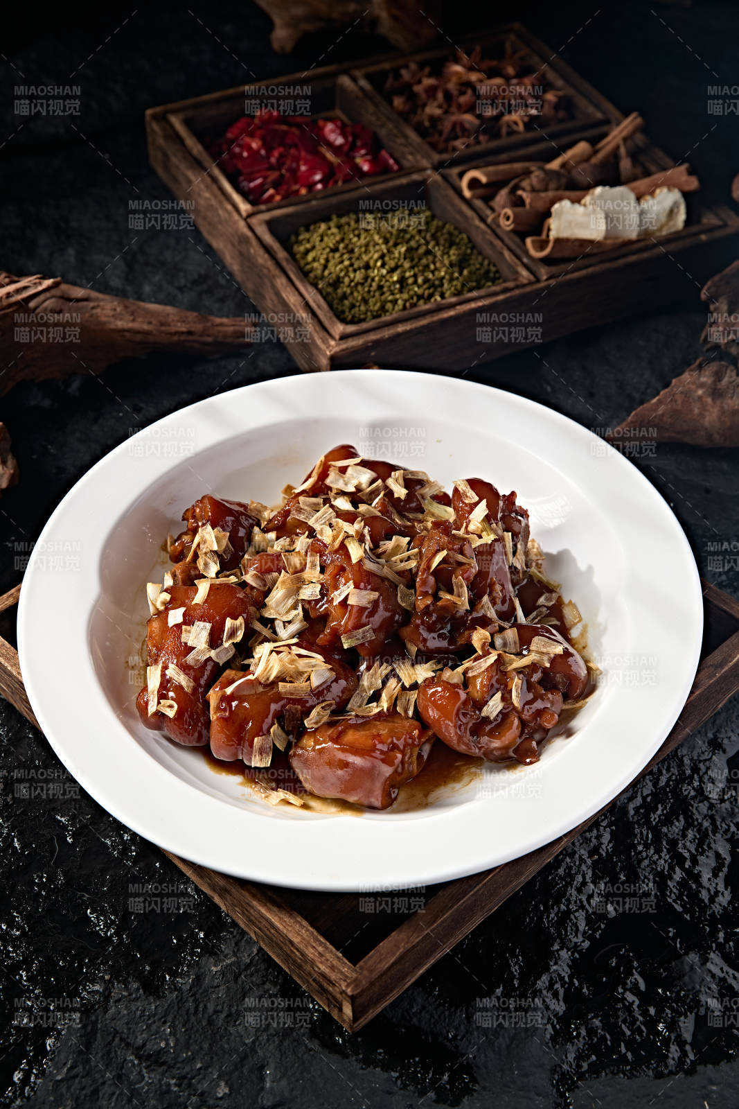 红烧猪蹄配香料