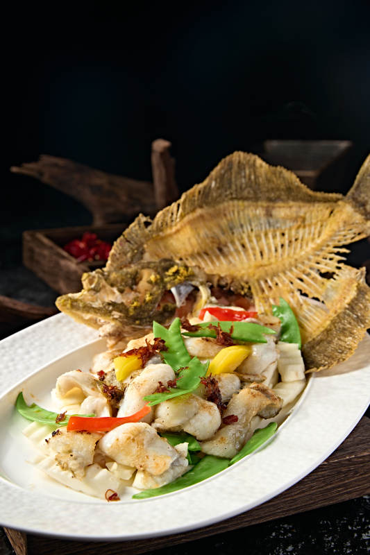 香煎鱼骨配时蔬