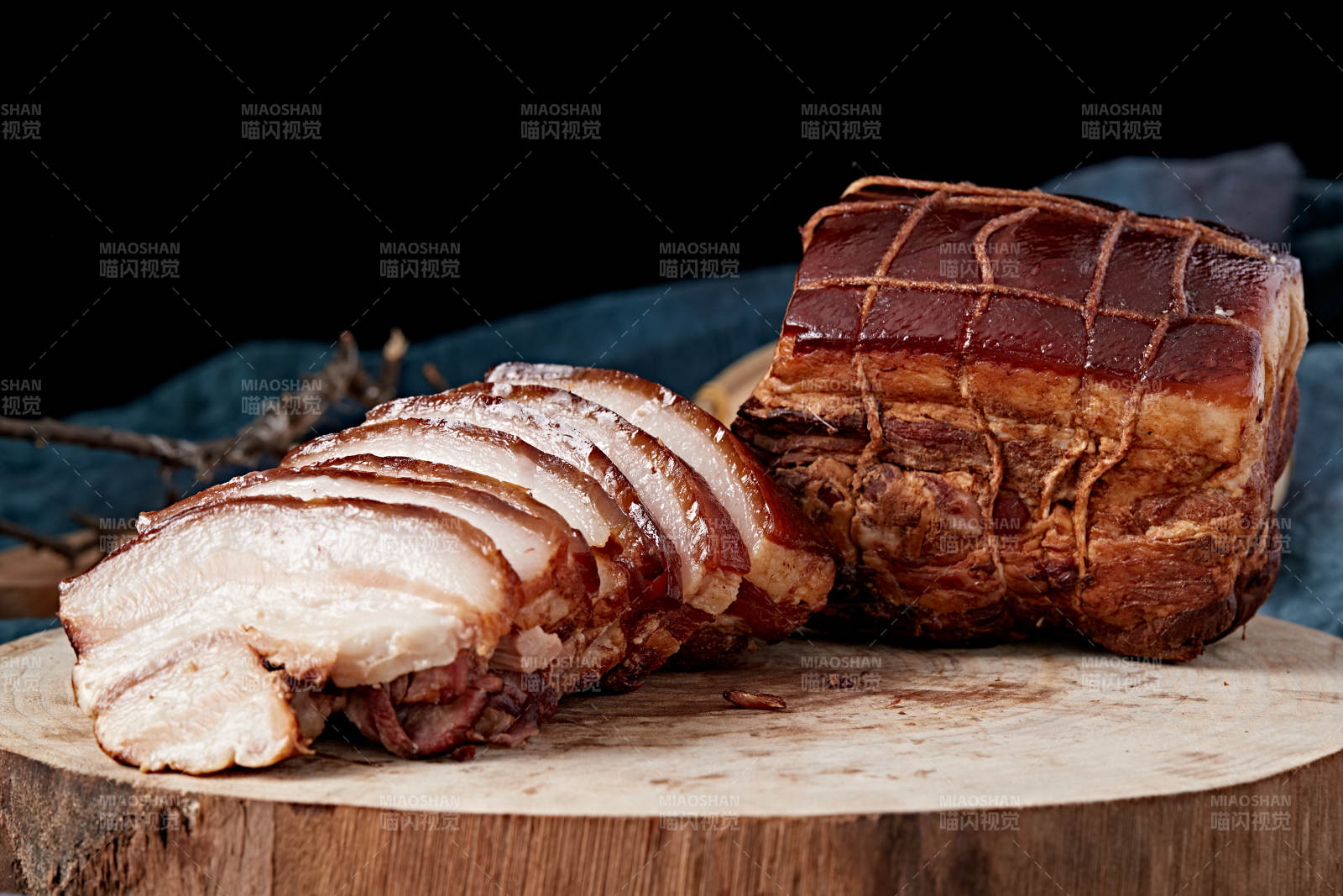 烤五花肉 色泽诱人