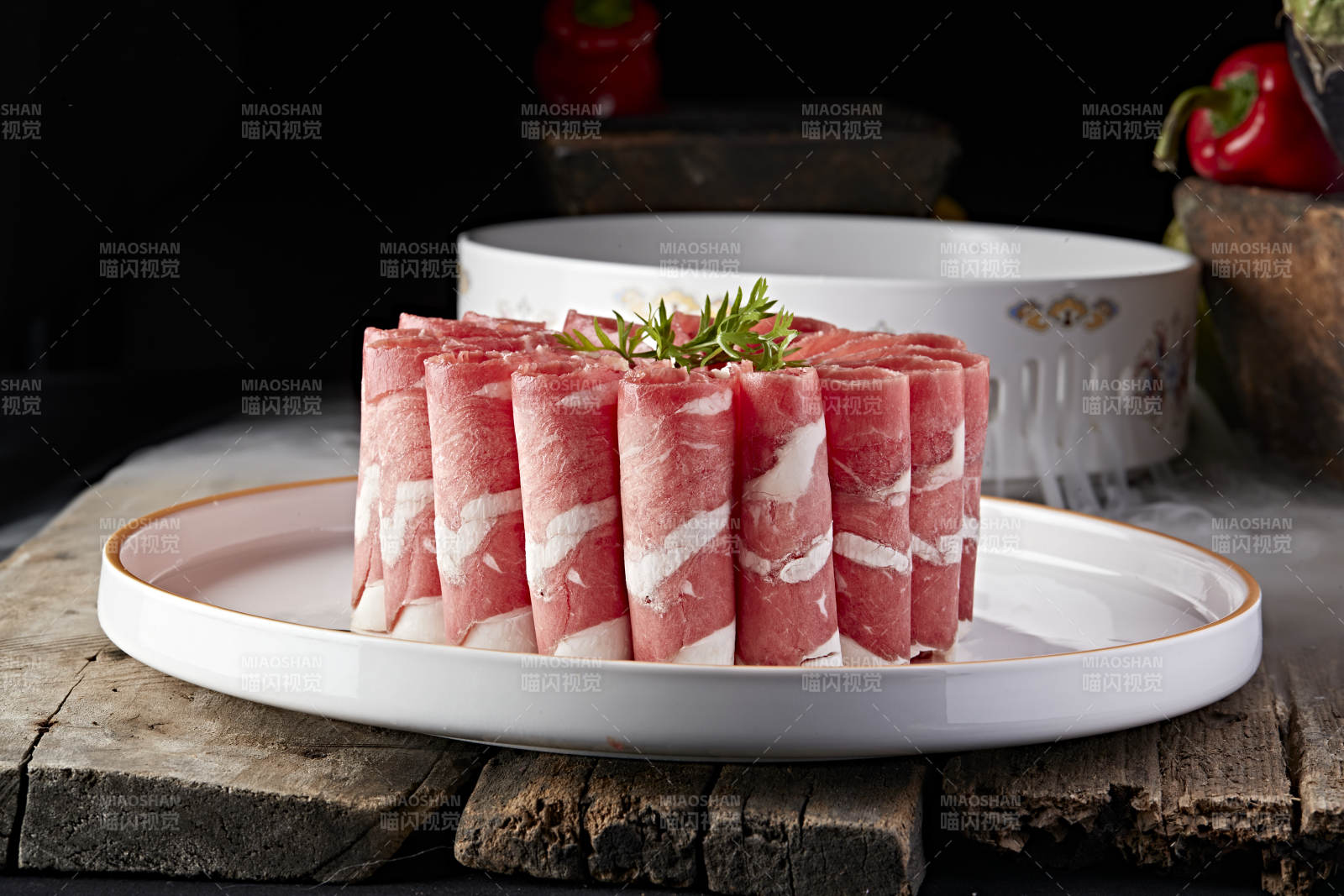 精致牛肉卷摆盘