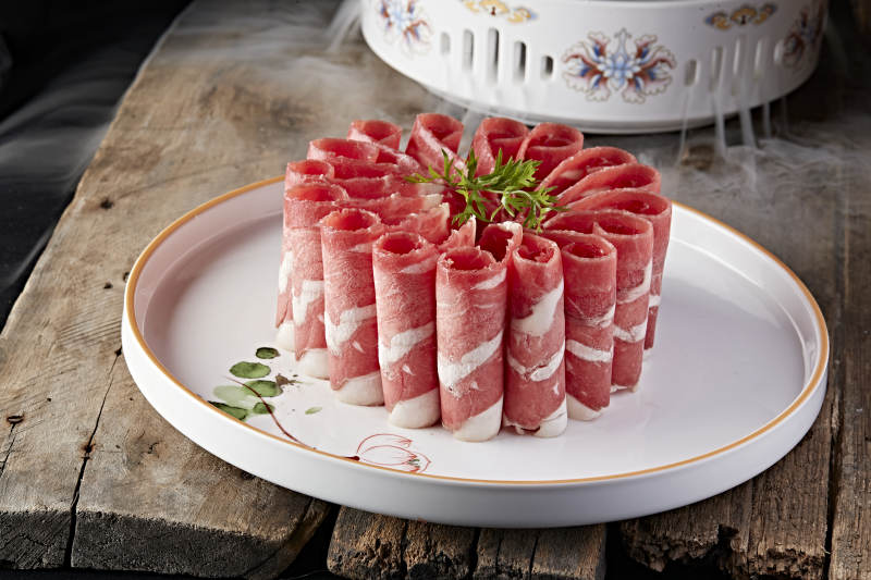精致肉卷摆盘