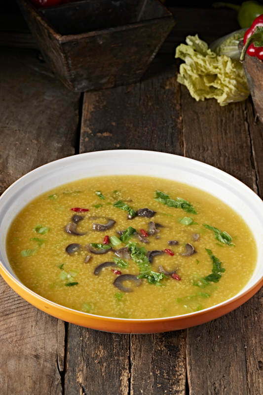 金汤海参小米粥