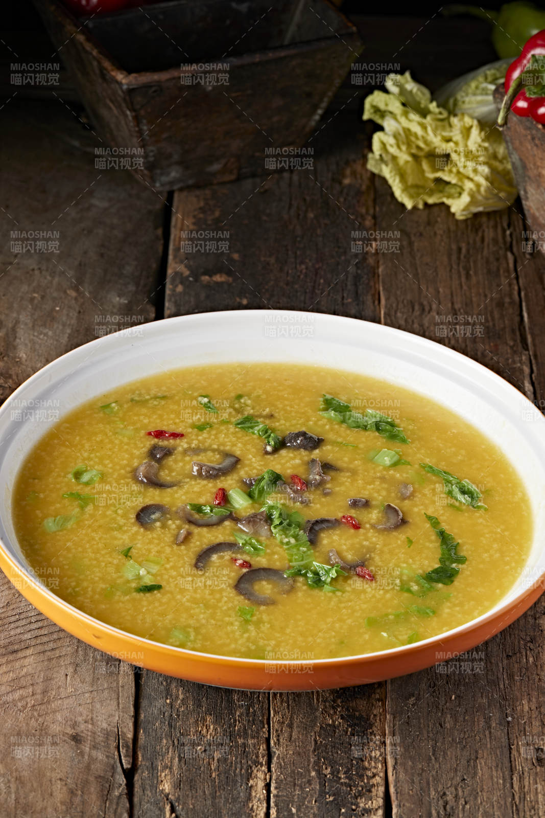 金汤海参小米粥