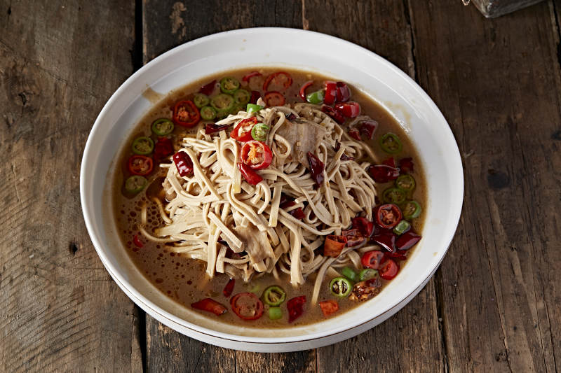 葱香辣炒五花肉干豆腐丝