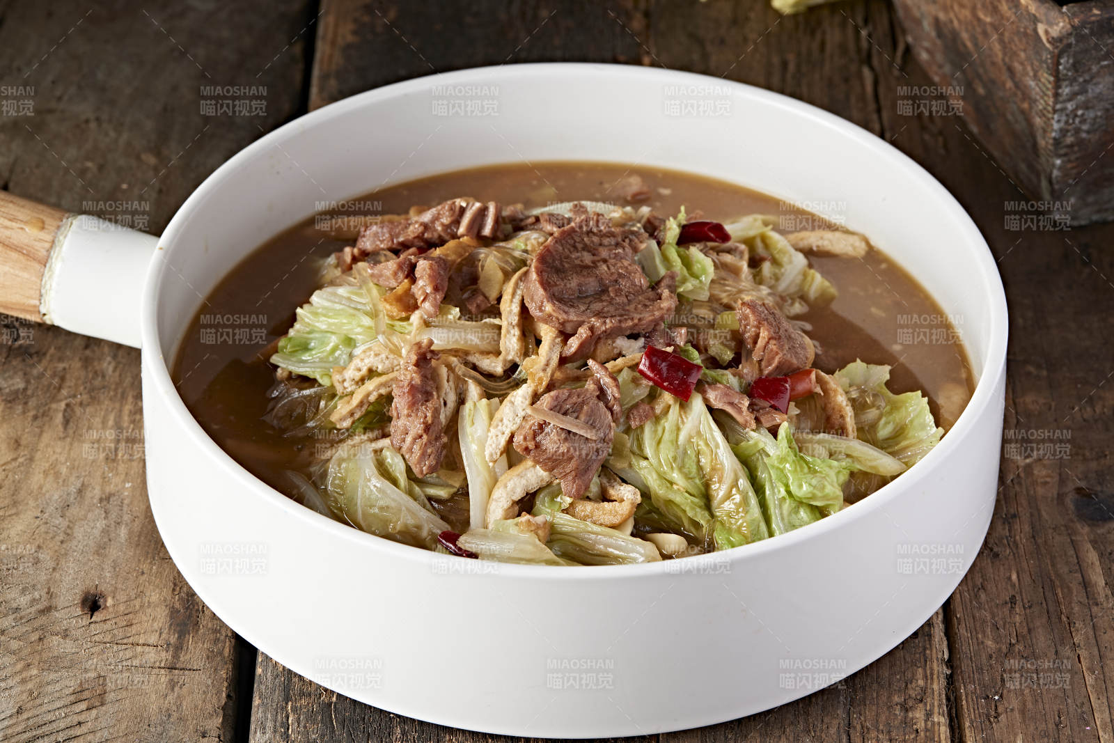 白菜粉丝炸豆腐炖牛腱