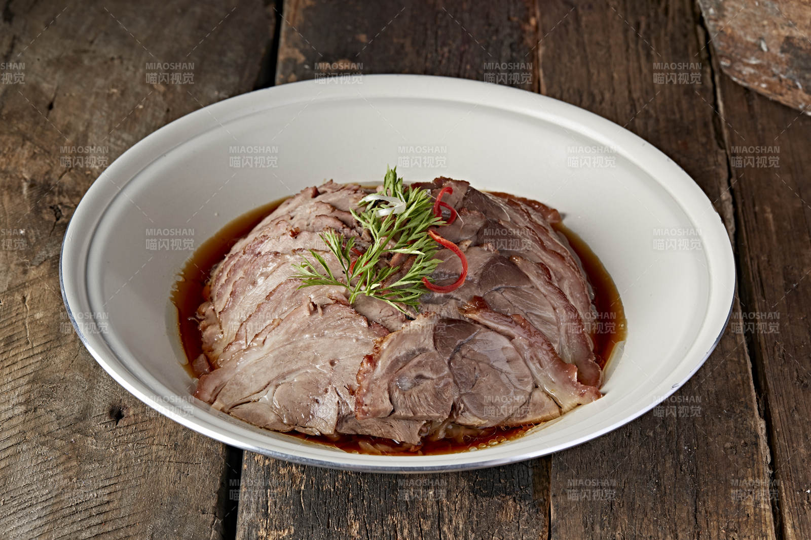 酸菜蒸肘花切片