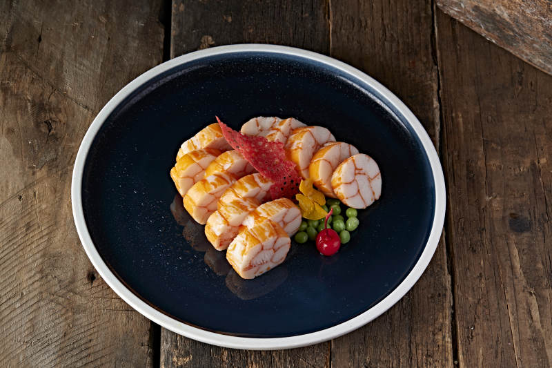 虾仁配蔬果拼盘